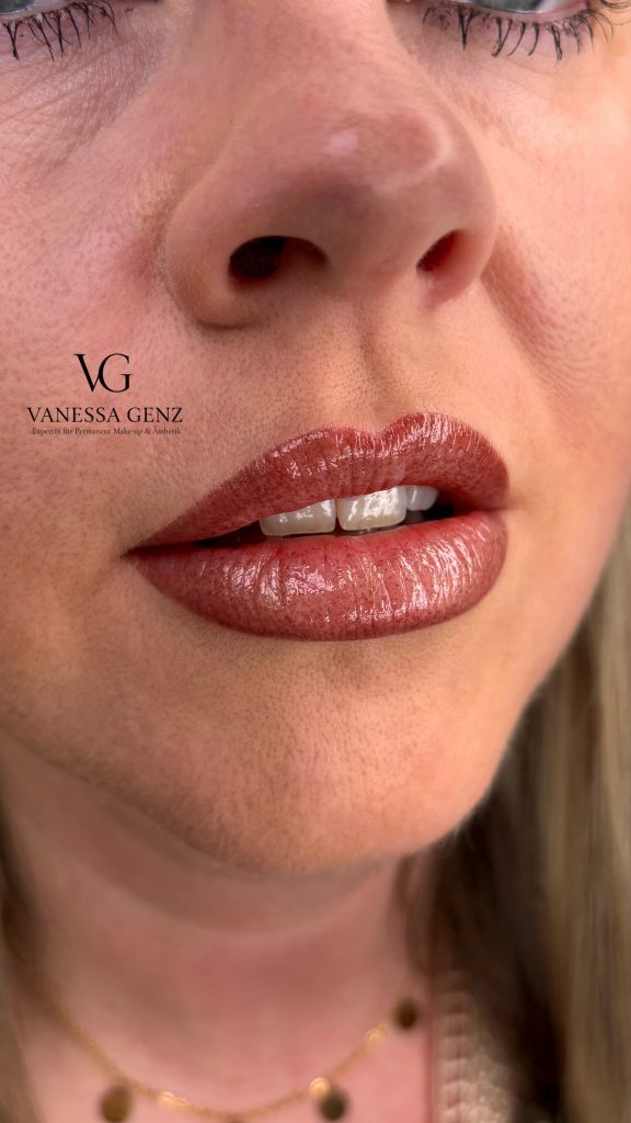 Lippen Teilschattierung (frisch pigmentiert)