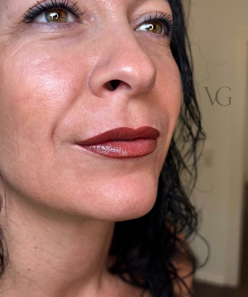 Lippen Vollschattierung (frisch pigmentiert)