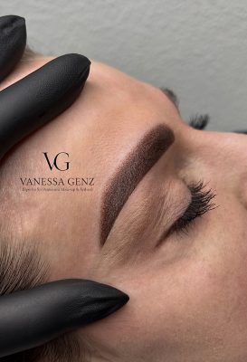 Vanessa_Genz-Expertinfürpmuundästhetik_Powderbrowsfrisch